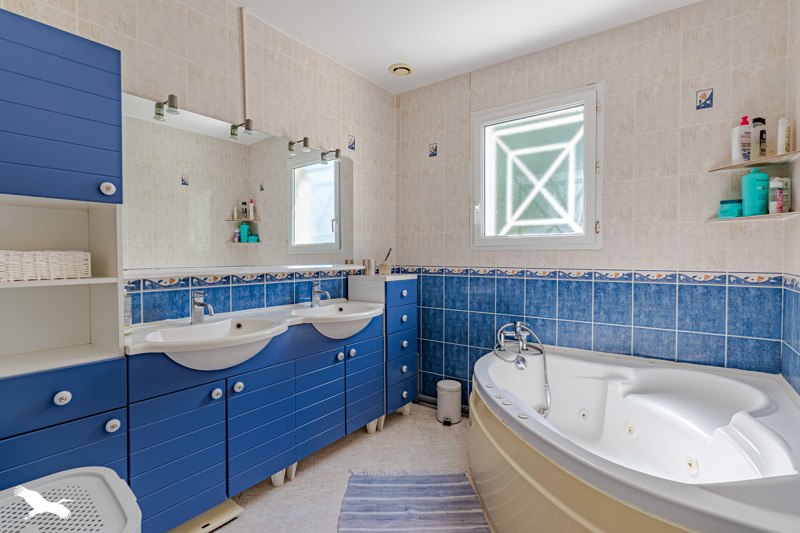 Vente Maison STE EULALIE - 6 pièces -166 m² - (33560)