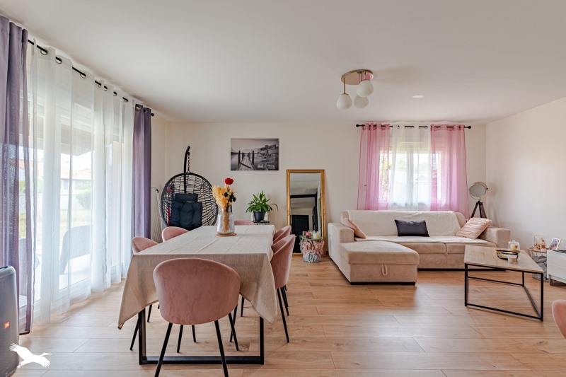 Vente Maison CARBON BLANC - 4 pièces -86 m² - (33560)