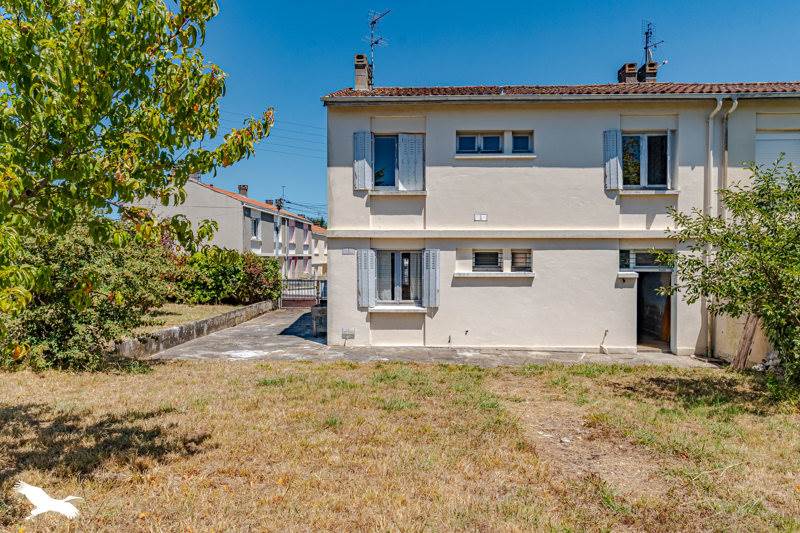 Vente Maison CARBON BLANC - 5 pièces -85 m² - (33560)