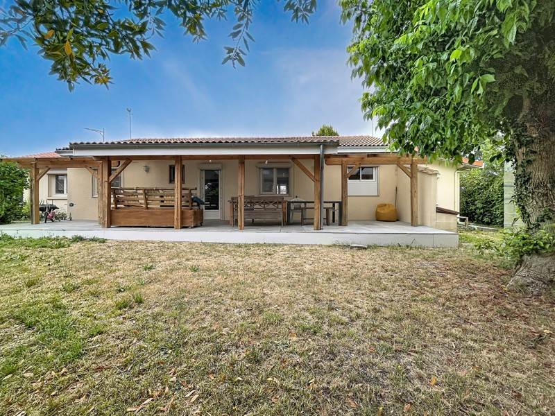 Vente Maison CARBON BLANC - 5 pièces -124 m² - (33560)