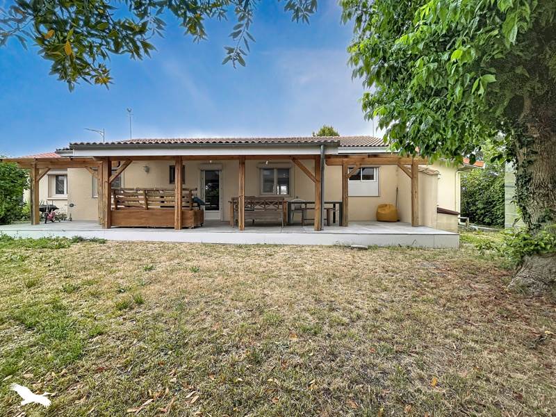 Vente Maison CARBON BLANC - 5 pièces -124 m² - (33560)