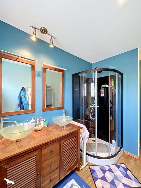 Vente Maison CARBON BLANC - 8 pièces -190 m² - (33560)