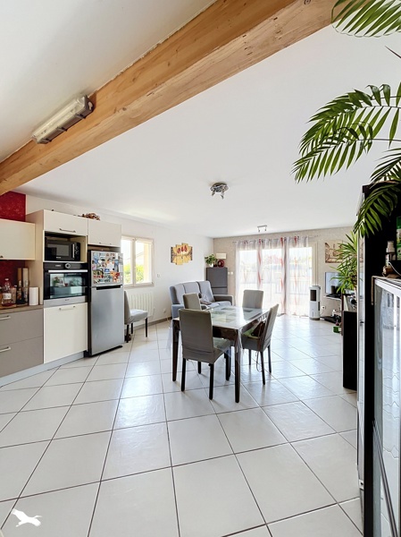 Vente Maison CARBON BLANC - 8 pièces -190 m² - (33560)