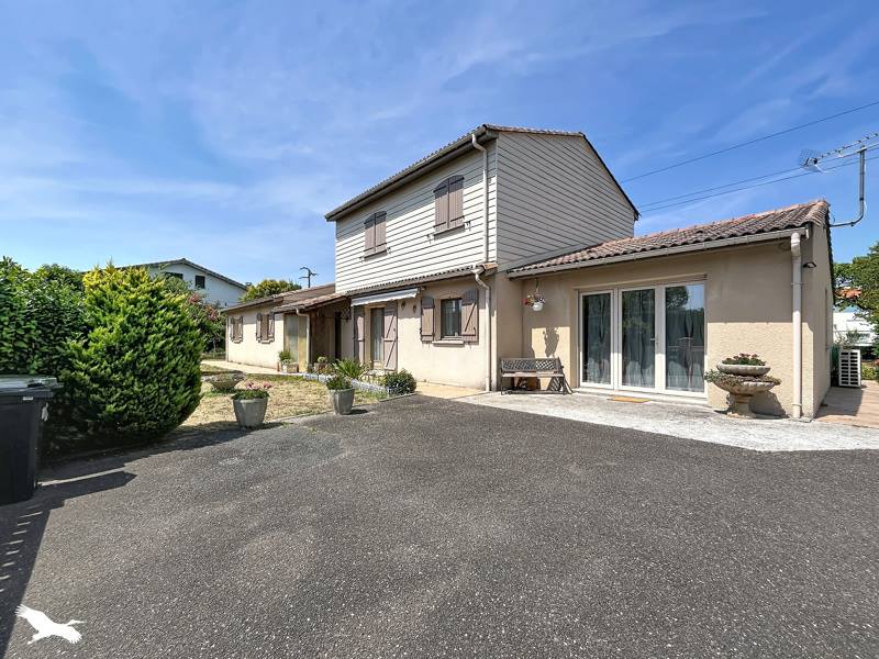 Vente Maison CARBON BLANC 33560 8 pièces - 190 m²