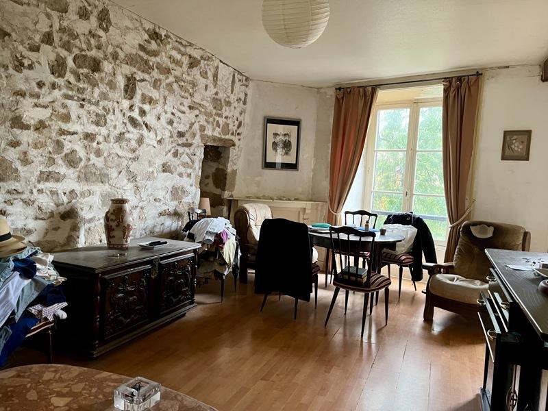Appartement 4 pièces 76 m² · à Saint-Junien · 76 m² · 50 625 €