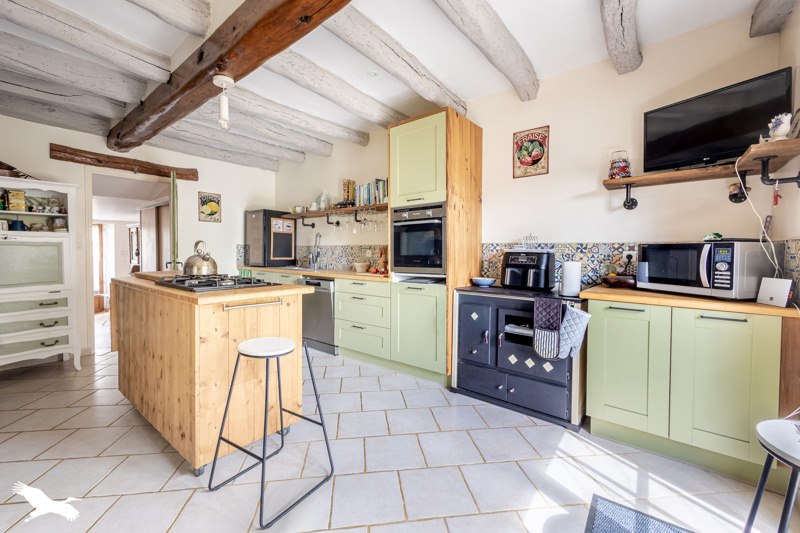 Vente Maison SAULGOND - 5 pièces -248 m² - (16420)