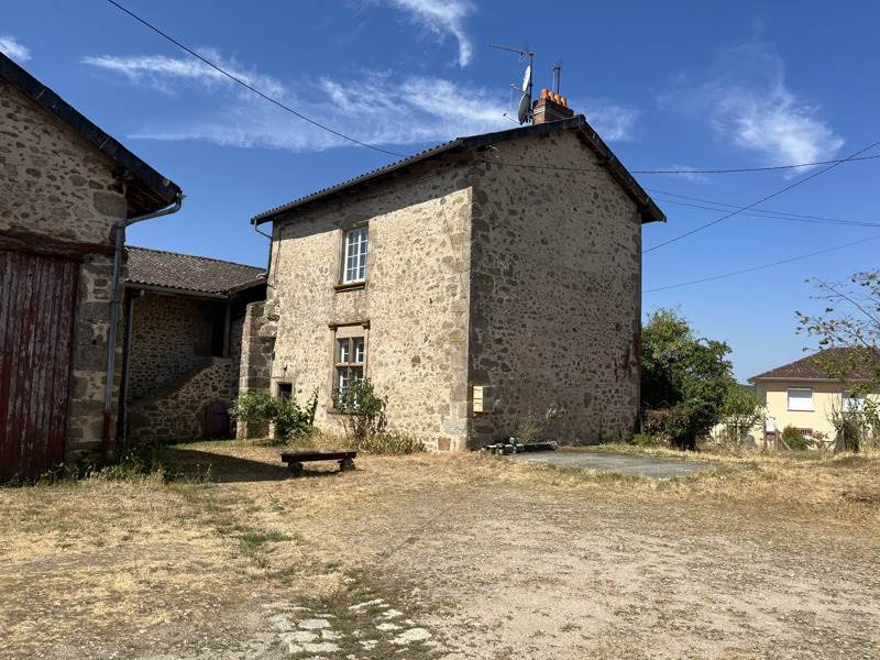 Immeuble 3 pièces 92 m² · à Saint-Junien · 92 m² · 135 000 €