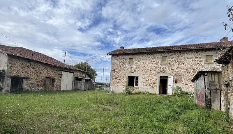 Vente Maison BRIGUEUIL - 2 pièces -75 m² - (16420)