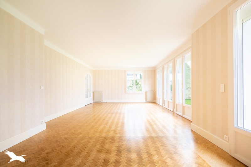 Vente Maison LESNEVEN - 9 pièces -234 m² - (29260)