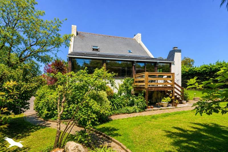 Vente Maison KERNOUES - 11 pièces -158 m² - (29260)