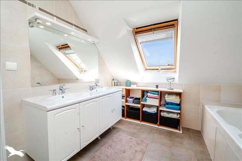 Vente Maison PLOGOFF - 4 pièces -120 m² - (29770)