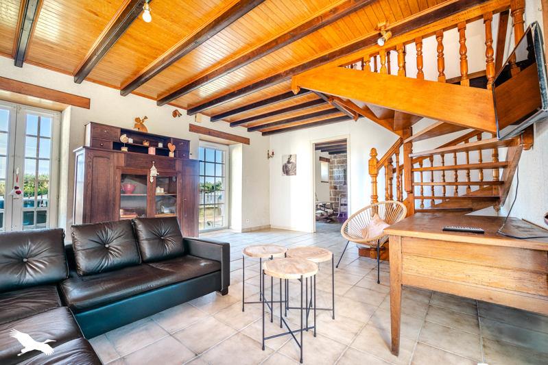 Vente Maison GUILER SUR GOYEN - 9 pièces -172 m² - (29710)