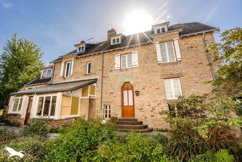 Vente Maison DOUARNENEZ - 8 pièces -303 m² - (29100)