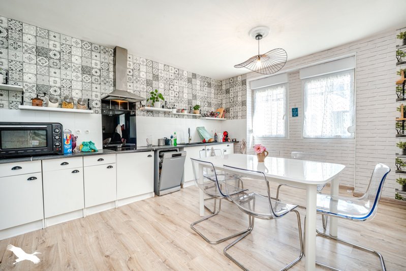 Vente Maison DOUARNENEZ - 9 pièces -190 m² - (29100)