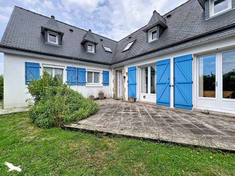 Maison 8 pièces 197 m² · à Guengat · 197 m² · 301 815 €