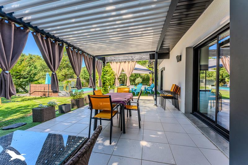 Vente Maison SALLES - 6 pièces -243 m² - (33770)