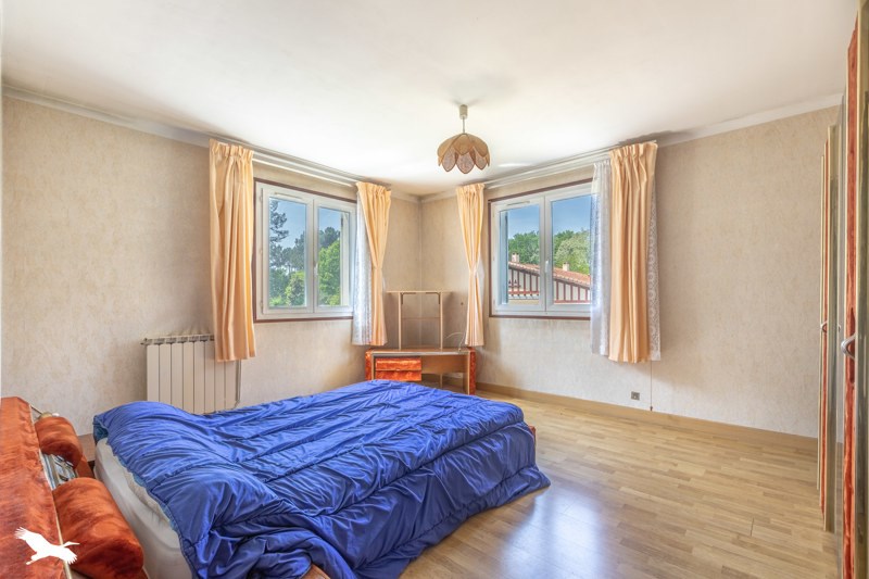 Vente Maison SALLES - 6 pièces -186 m² - (33770)