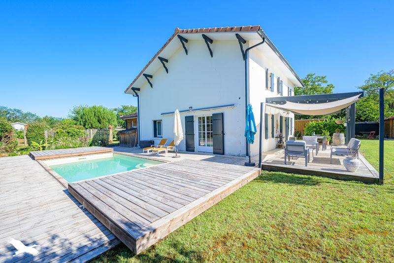 Vente Maison LUGOS - 6 pièces -175 m² - (33830)