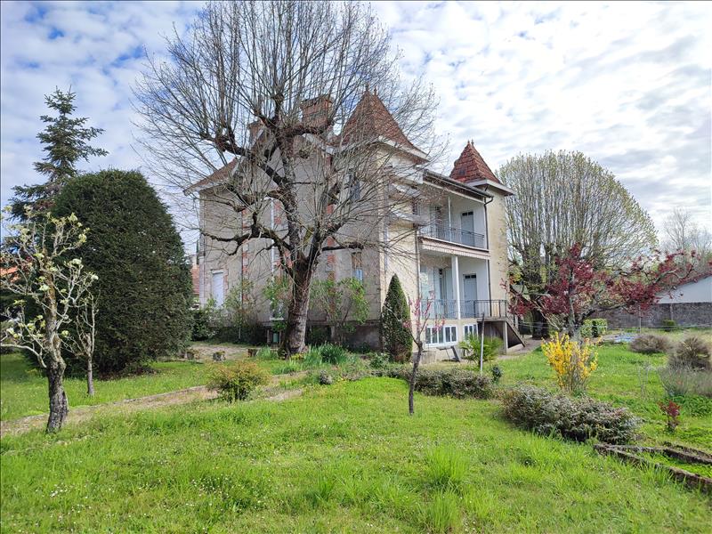 Vente Maison LE FLEIX - 8 pièces -190 m² - (24130)