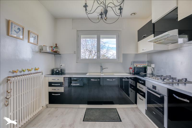 Vente Maison PINEUILH - 5 pièces -142 m² - (33220)