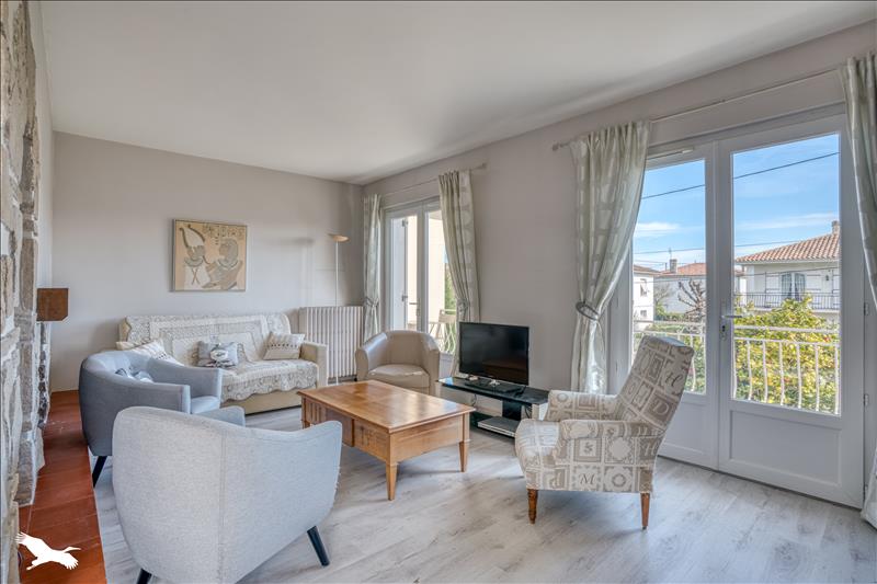Vente Maison PINEUILH - 5 pièces -142 m² - (33220)