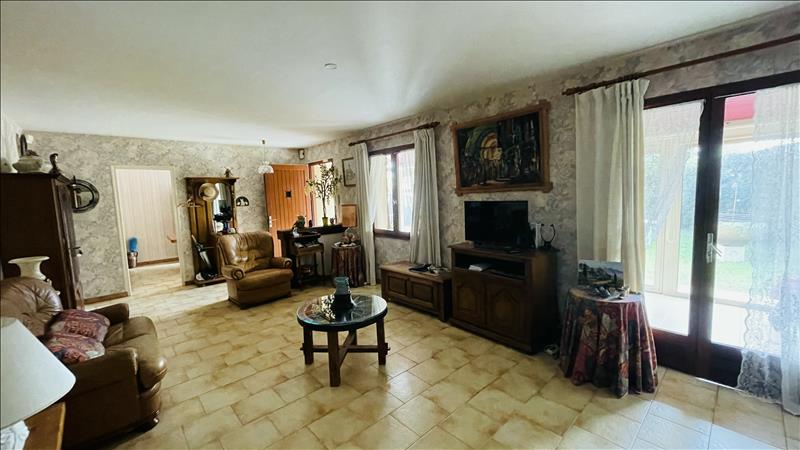 Vente Maison PINEUILH - 5 pièces -120 m² - (33220)