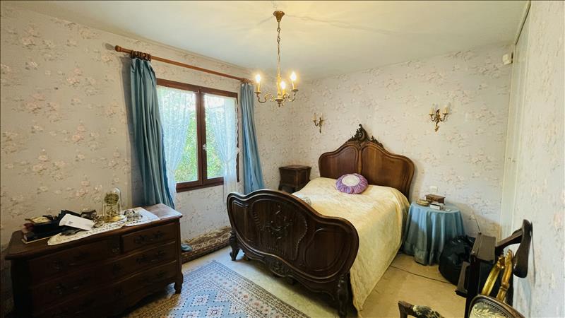 Vente Maison PINEUILH - 5 pièces -120 m² - (33220)