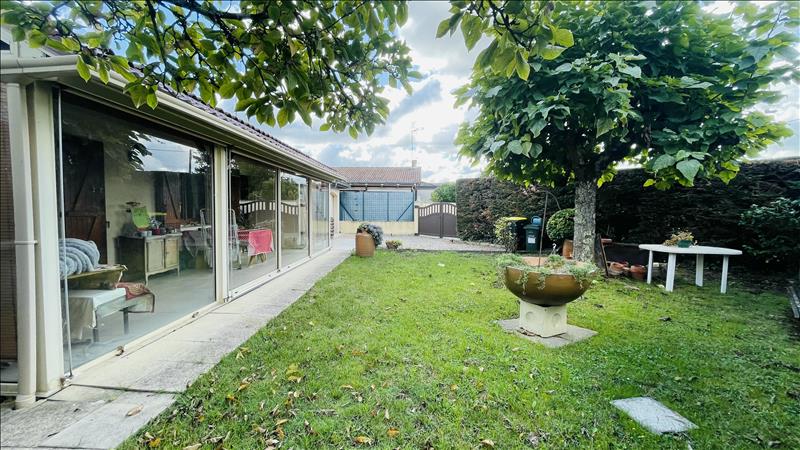 Vente Maison PINEUILH - 5 pièces -120 m² - (33220)