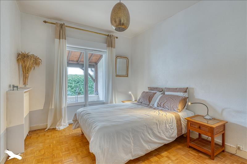 Vente Maison PINEUILH - 7 pièces -178 m² - (33220)