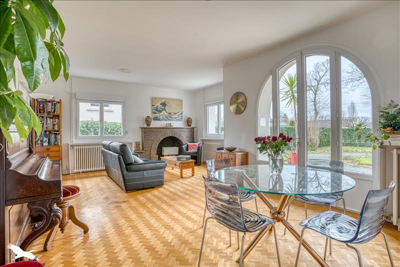 Vente Maison PINEUILH - 7 pièces -178 m² - (33220)