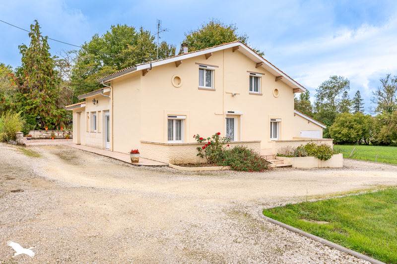 Vente Maison LA ROQUILLE - 6 pièces -118 m² - (33220)