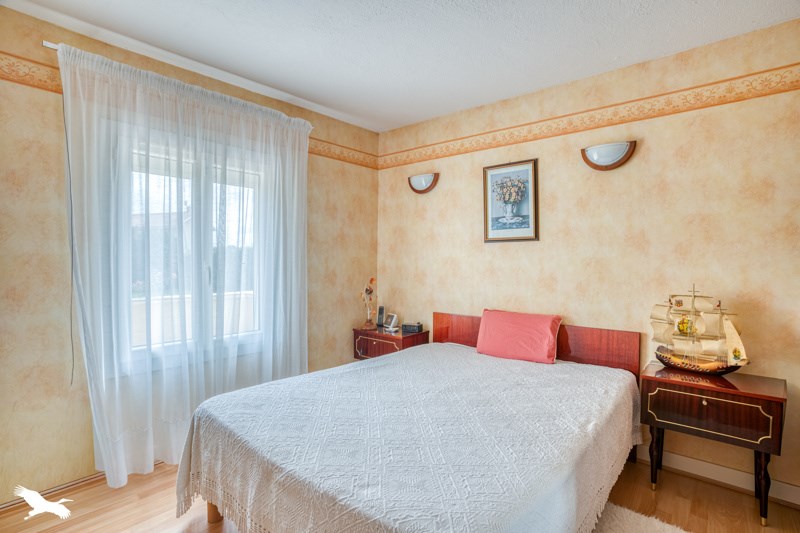 Vente Maison LA ROQUILLE - 6 pièces -118 m² - (33220)
