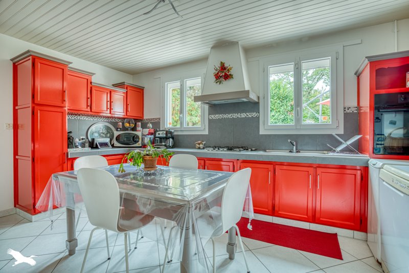 Vente Maison LA ROQUILLE - 6 pièces -118 m² - (33220)