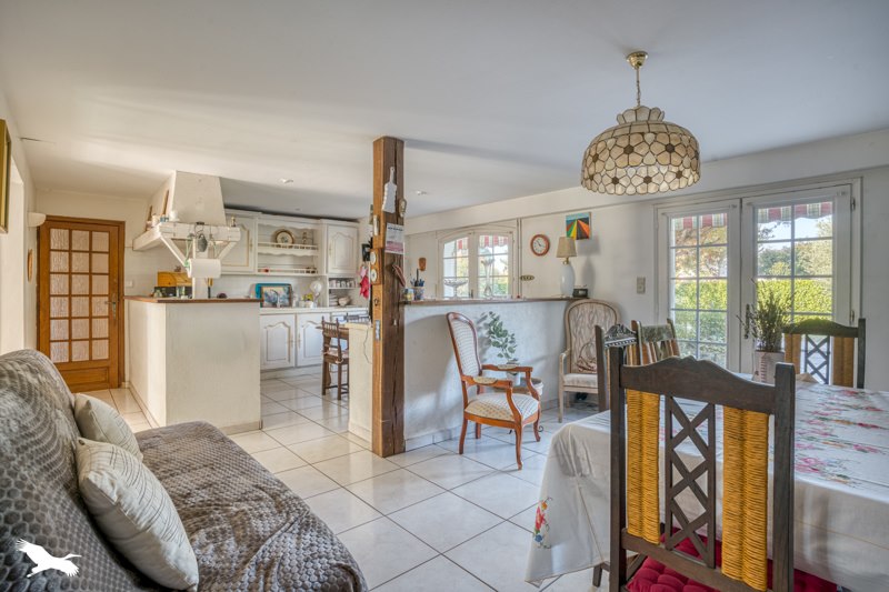 Vente Maison PINEUILH - 8 pièces -207 m² - (33220)