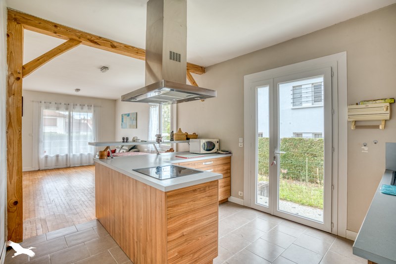 Vente Maison PINEUILH - 5 pièces -102 m² - (33220)