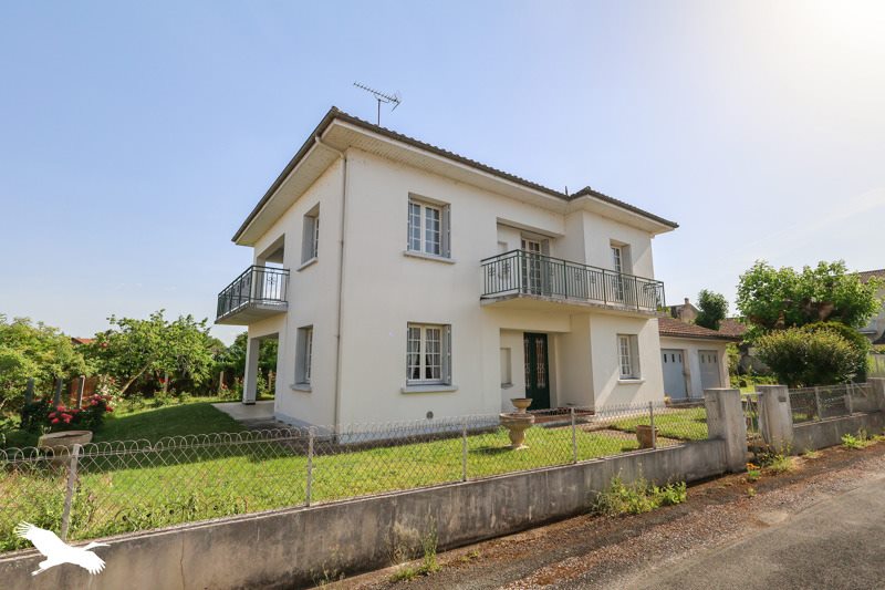Vente Maison PINEUILH - 7 pièces -140 m² - (33220)