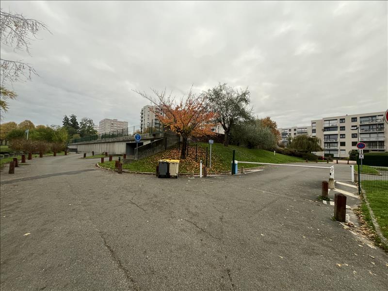Vente Parking LES CLAYES SOUS BOIS - -  12 m² - (78340)