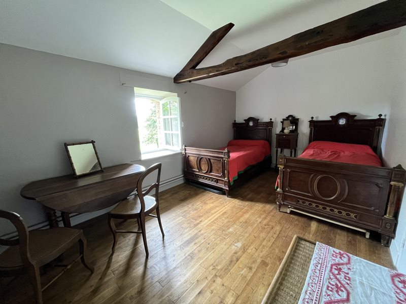 Vente Maison ST JUST LE MARTEL - 10 pièces -244 m² - (87590)