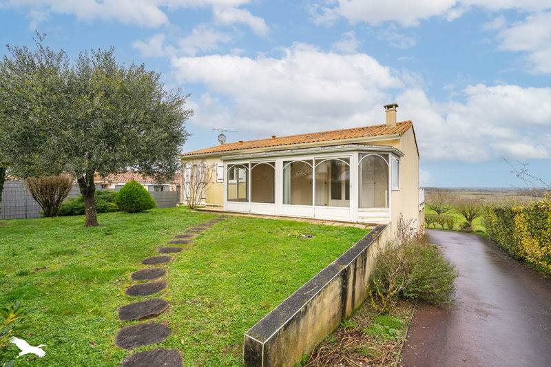 Vente Maison BREUILLET - 5 pièces -137 m² - (17920)