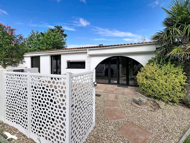 Vente Maison VAUX SUR MER - 8 pièces -246 m² - (17640)