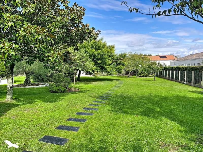 Vente Maison VAUX SUR MER - 8 pièces -246 m² - (17640)