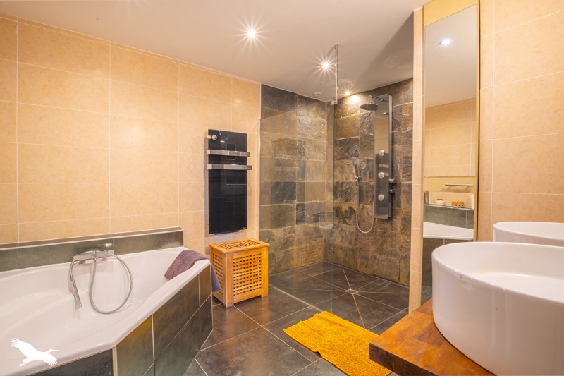 Vente Appartement CENON - 4 pièces -117 m² - (33150)