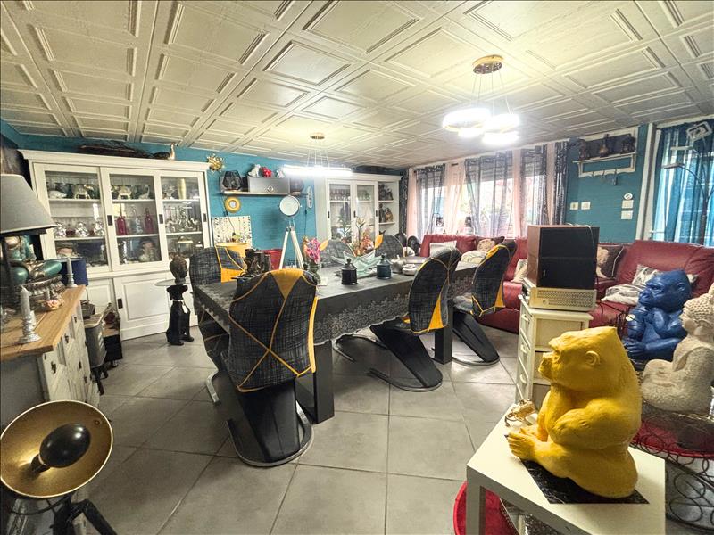 Vente Maison BOURGES - 8 pièces -194,8 m² - (18000)