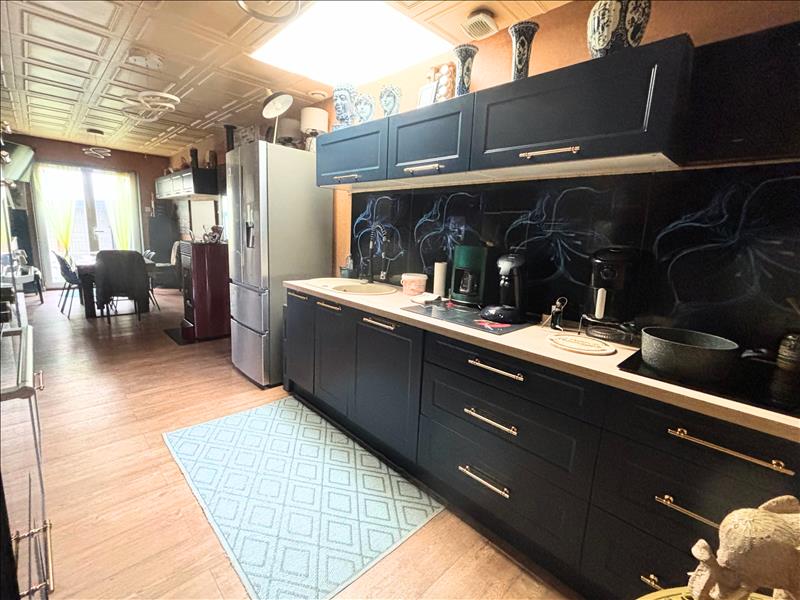 Vente Maison BOURGES - 8 pièces -194,8 m² - (18000)