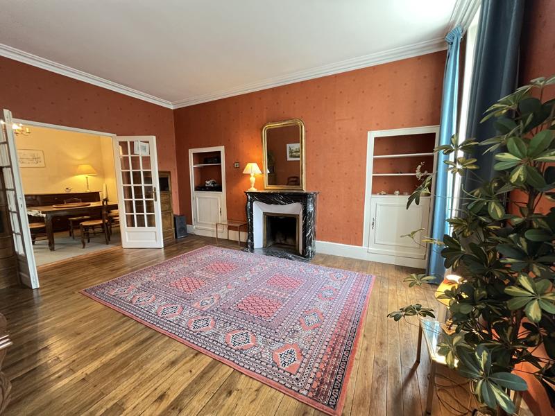 Vente Maison BOURGES - 13 pièces -225 m² - (18000)