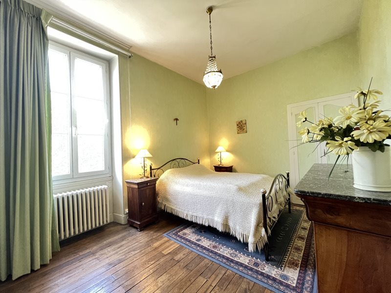 Vente Maison BOURGES - 13 pièces -225 m² - (18000)