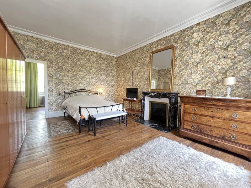 Vente Maison BOURGES - 13 pièces -225 m² - (18000)