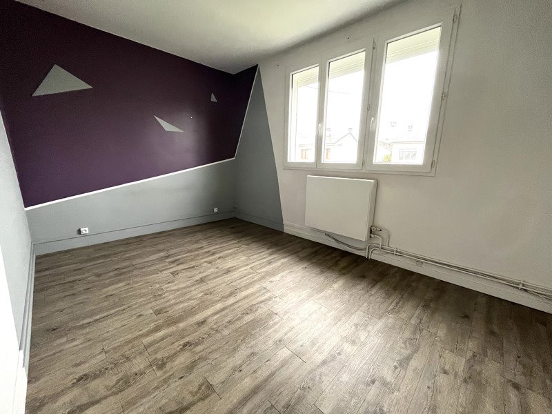 Vente Maison ST DOULCHARD - 5 pièces -82 m² - (18230)