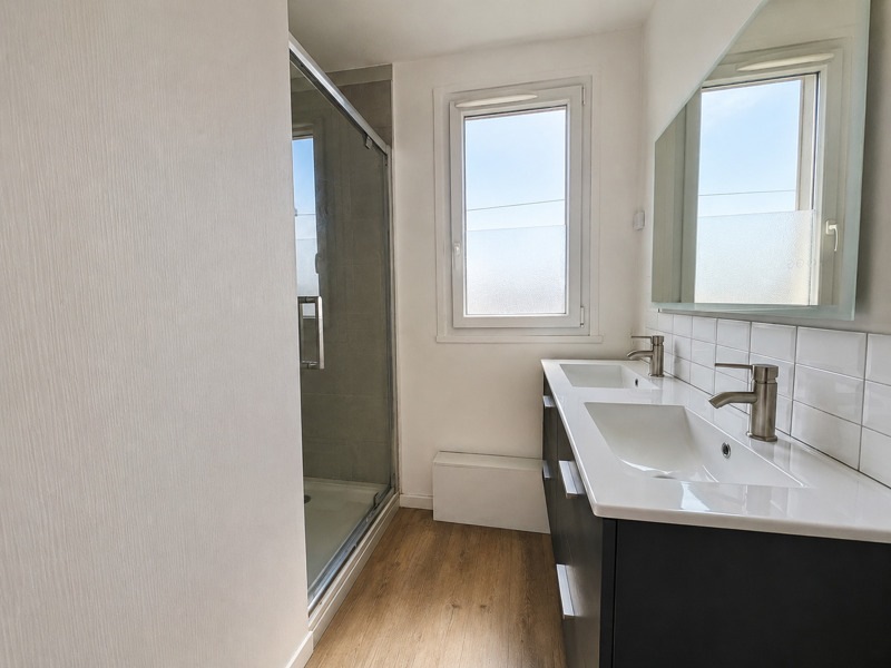 Vente Maison Saint-Doulchard - 5 pièces -82 m² - (18230)