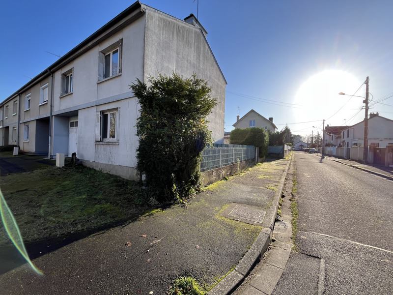 Vente Maison BOURGES - 5 pièces -81 m² - (18000)
